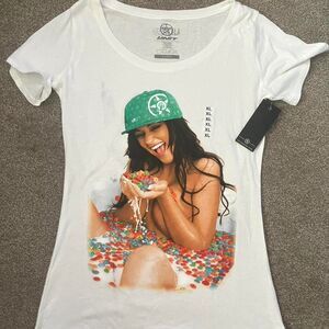 Unit Women's White Girl and Cereal T-shirt
